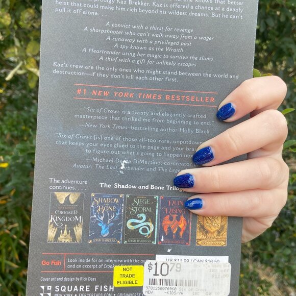 Six of crows by leigh Bardugo- Paper back - Picture 2 of 7